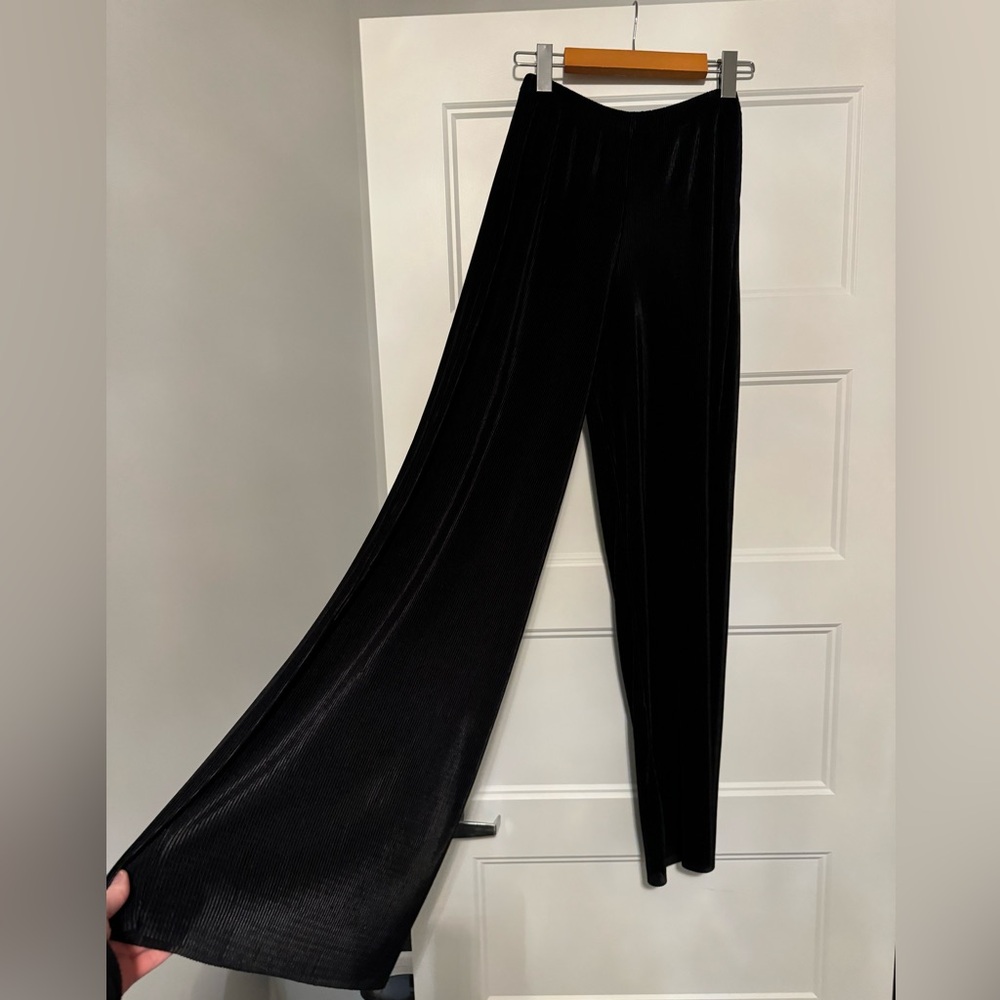 Zara pants (size small) like new.